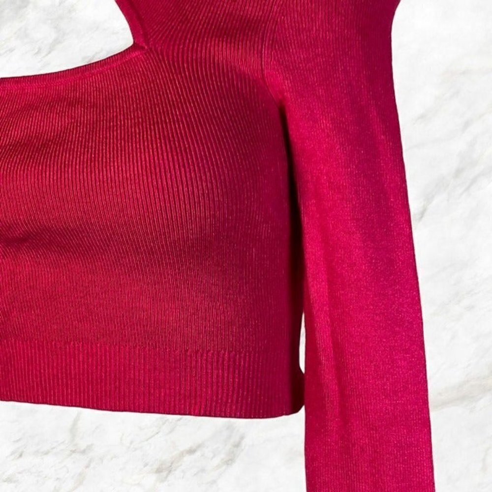 NBD Kyra Cropped Sweater - Raspberry - Picture 8 of 10